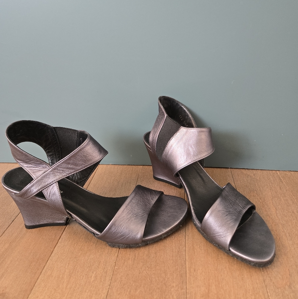Audley Grey Leather Strappy Wedge Sandals EU 40 / US 9.5 Designer